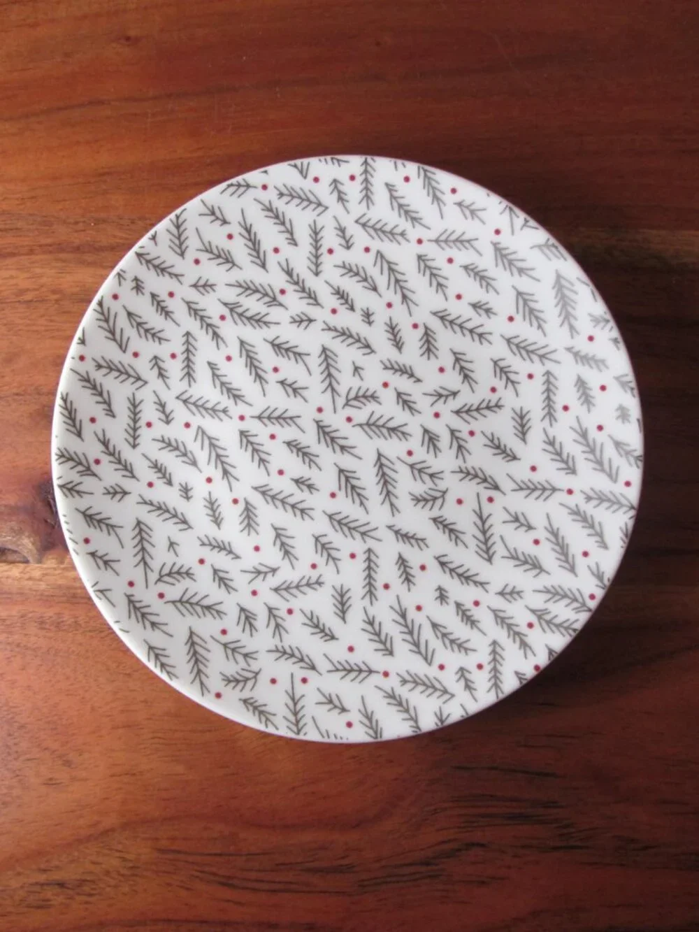 Crate & Barrel Christmas Holiday Appetizer Plates Set of 4 Evergreen (W6627)